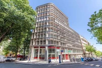 Apartamento T3 para Arrendamento em Santo António