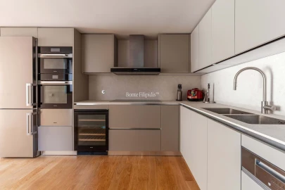 Apartamento T3 para Arrendamento em Santo António