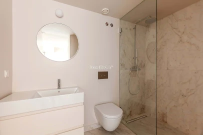 Apartamento T3 para Arrendamento em Santo António