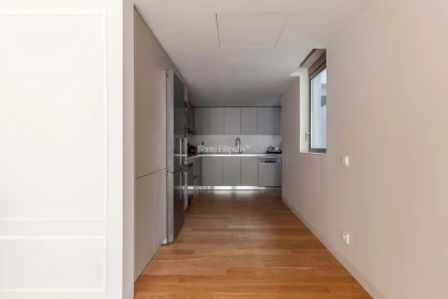 Apartamento T3 para Arrendamento em Santo António