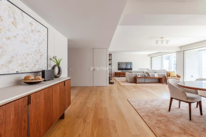 Apartamento T3 para Arrendamento em Santo António