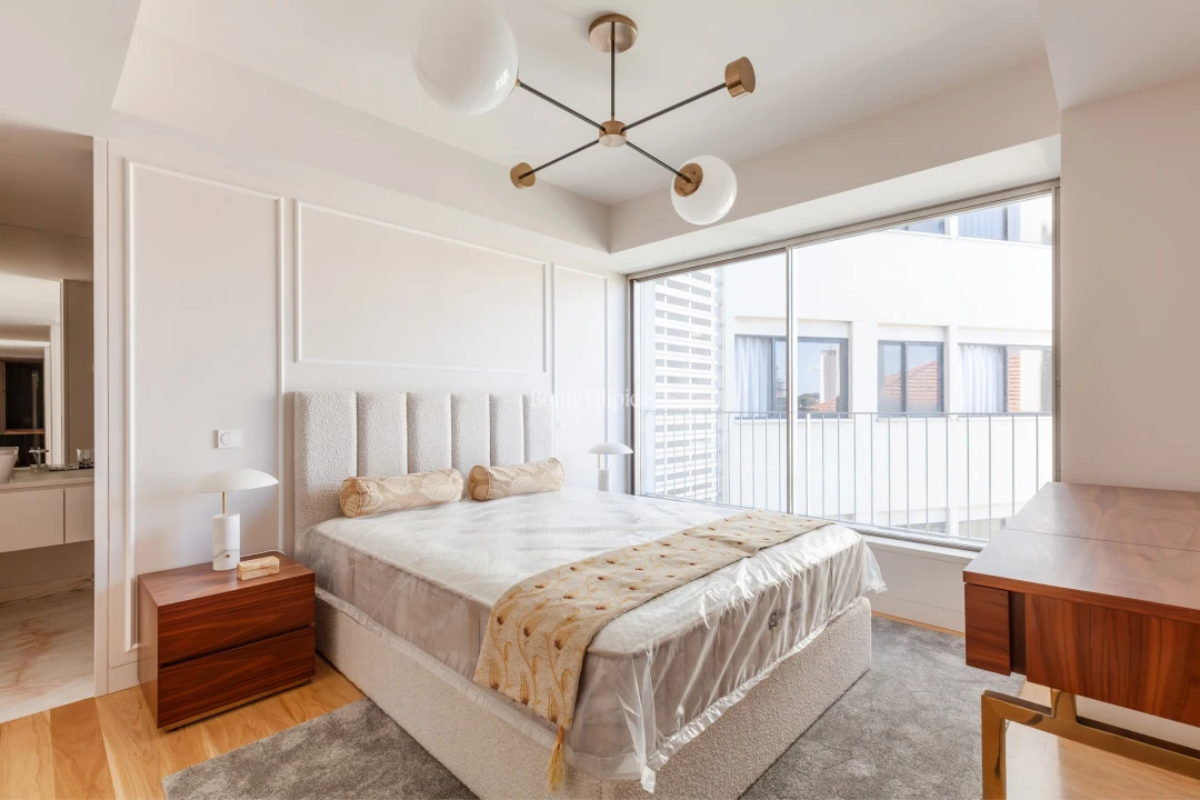 Apartamento T3 para Arrendamento em Santo António Foto 27