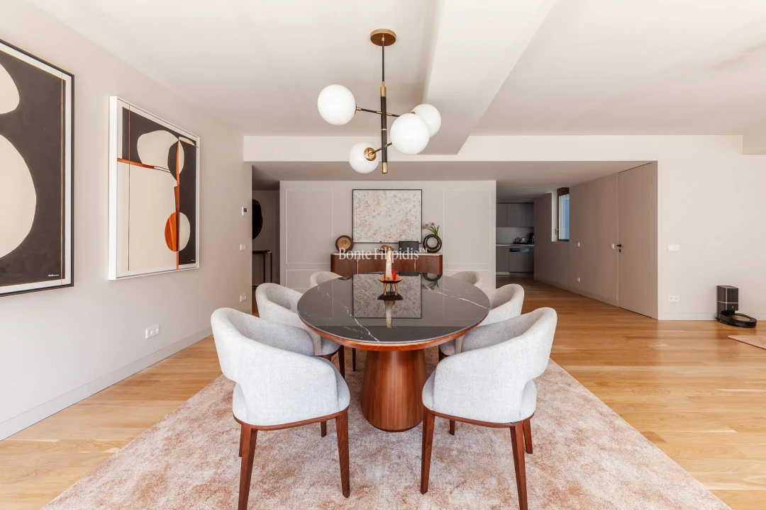 Apartamento T3 para Arrendamento em Santo António Foto 6