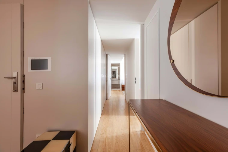 Apartamento T3 para Arrendamento em Santo António Foto 23