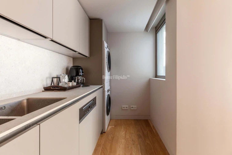 Apartamento T3 para Arrendamento em Santo António Foto 22