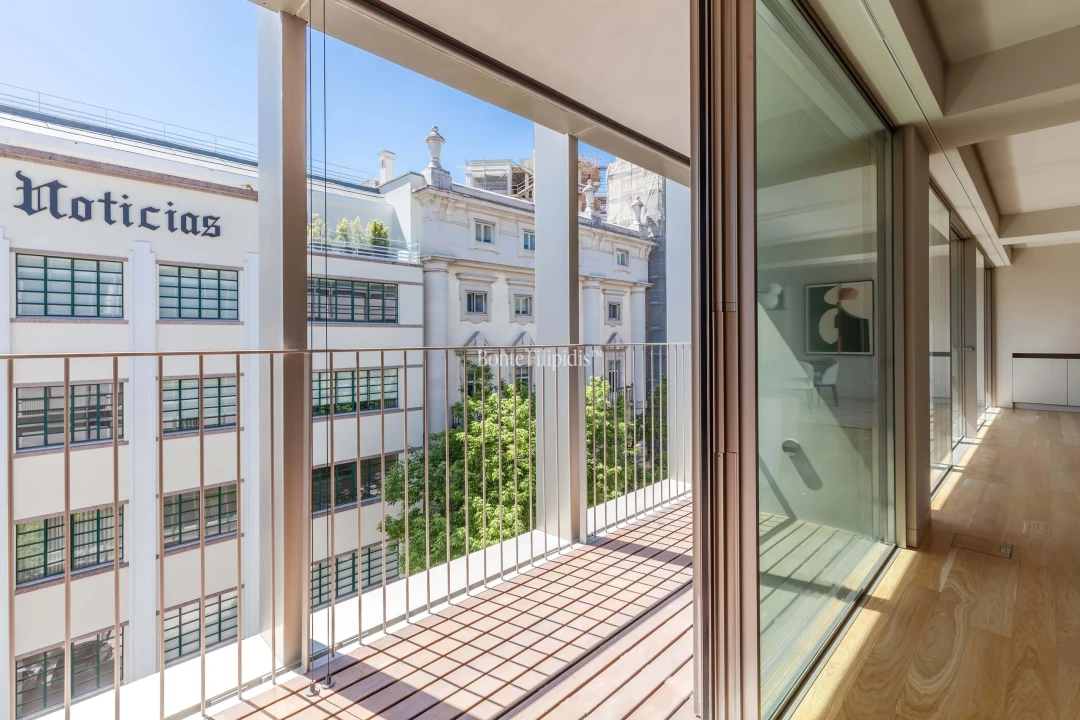 Apartamento T3 para Arrendamento em Santo António Foto 15