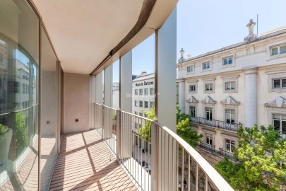 Apartamento T3 para Arrendamento em Santo António