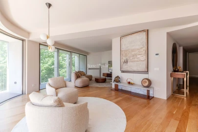 Apartamento T3 para Arrendamento em Santo António