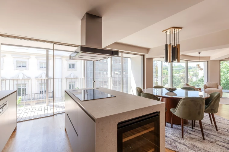 Apartamento T3 para Arrendamento em Santo António Foto 12