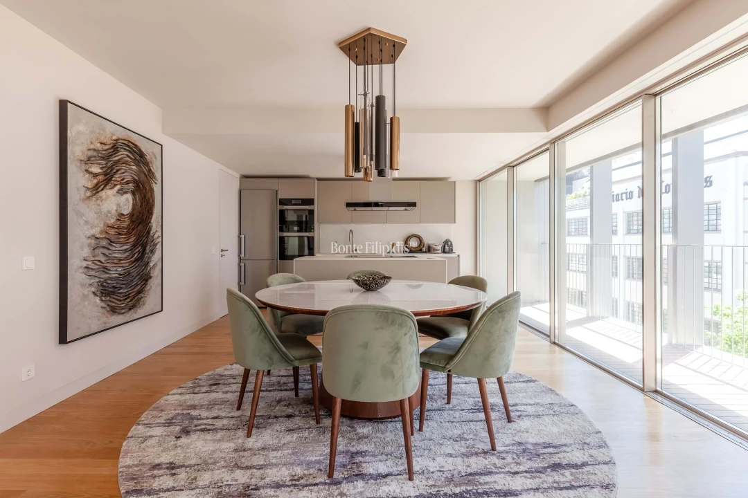 Apartamento T3 para Arrendamento em Santo António Foto 7