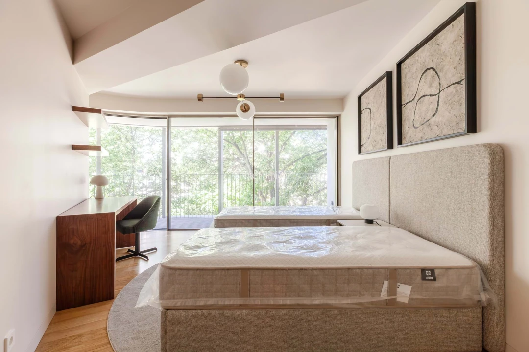 Apartamento T3 para Arrendamento em Santo António Foto 24