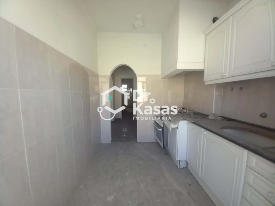 Apartamento T1 para Venda em Baixa da Banheira e Vale da Amoreira Foto 2