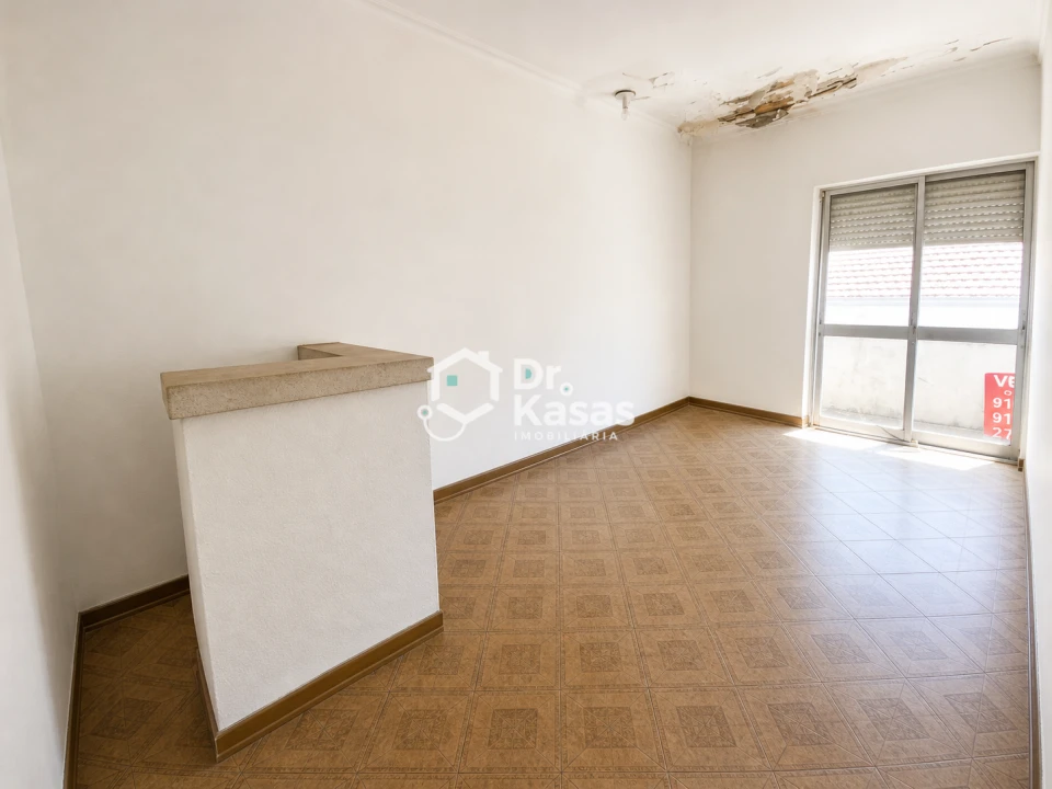 Apartamento T1 para Venda em Baixa da Banheira e Vale da Amoreira Foto 2