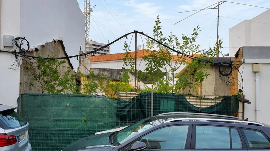 Terreno para Venda em Faro (Sé e São Pedro)