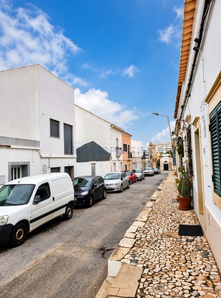 Terreno para Venda em Faro (Sé e São Pedro) Foto 2