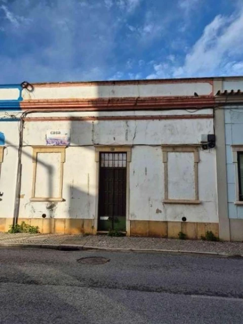 Terreno para Venda em Faro (Sé e São Pedro)