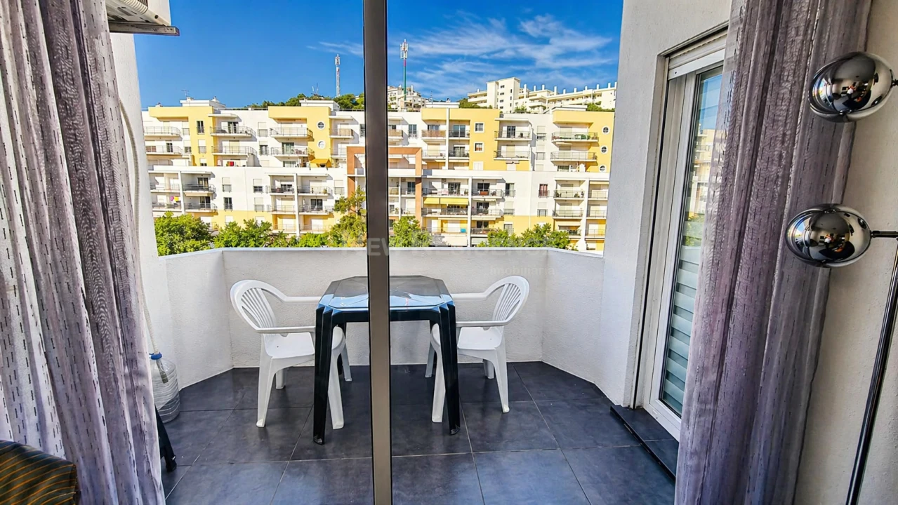 Apartamento T1 para Venda em Albufeira e Olhos de Água Foto 1