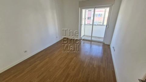 Apartamento T2 para Arrendamento em Póvoa de Santa Iria e Forte da Casa