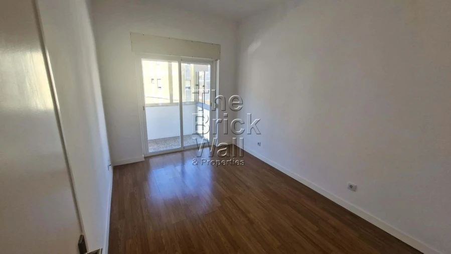 Apartamento T2 para Arrendamento em Póvoa de Santa Iria e Forte da Casa Foto 8