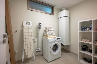 Apartamento T2 para Venda em Estreito de Camara de Lobos