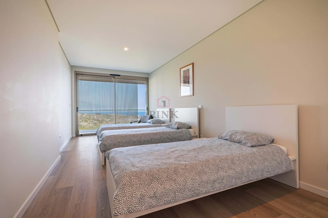 Apartamento T2 para Venda em Estreito de Camara de Lobos Foto 10