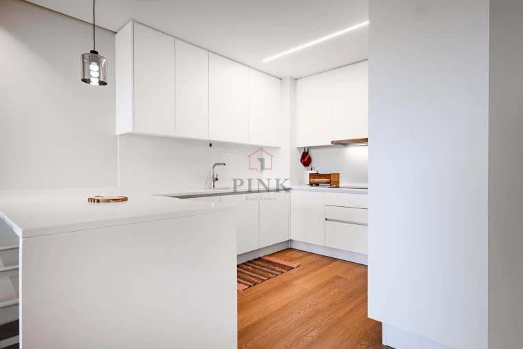 Apartamento T2 para Venda em Estreito de Camara de Lobos Foto 6