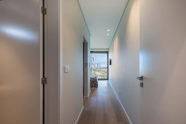 Apartamento T2 para Venda em Estreito de Camara de Lobos Foto 18