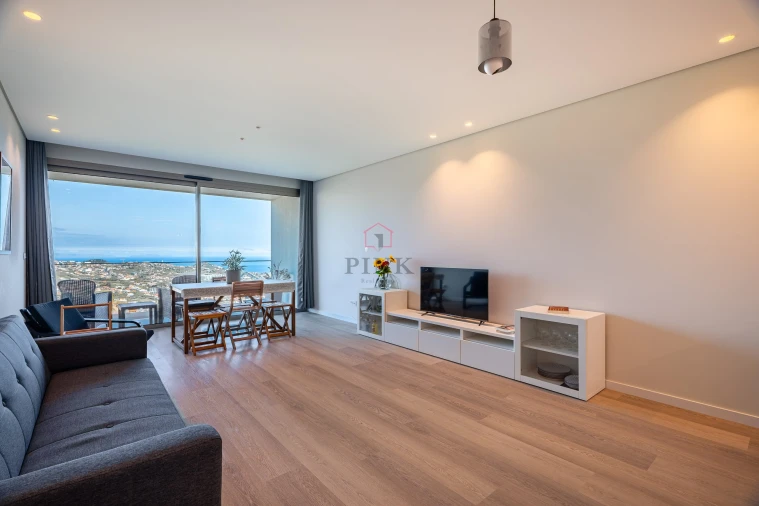 Apartamento T2 para Venda em Estreito de Camara de Lobos Foto 4