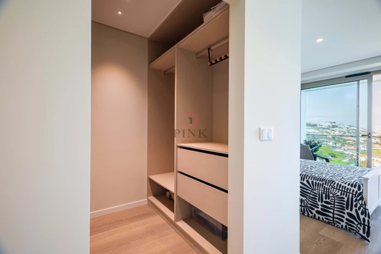 Apartamento T2 para Venda em Estreito de Camara de Lobos Foto 23