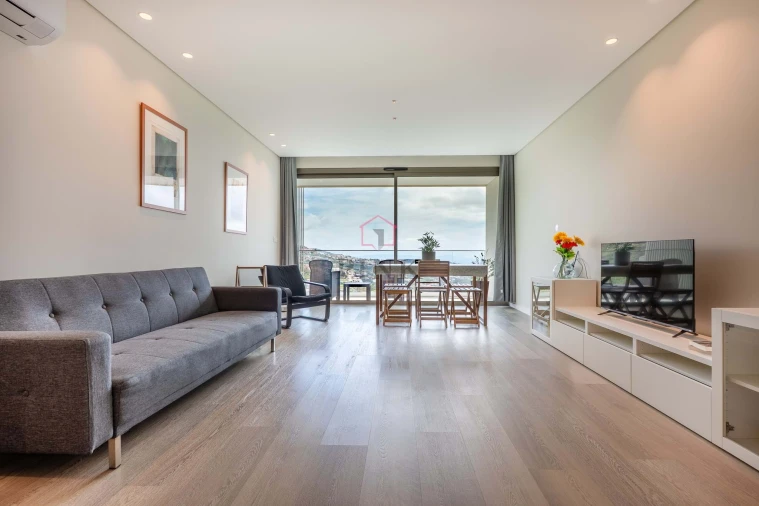 Apartamento T2 para Venda em Estreito de Camara de Lobos Foto 4