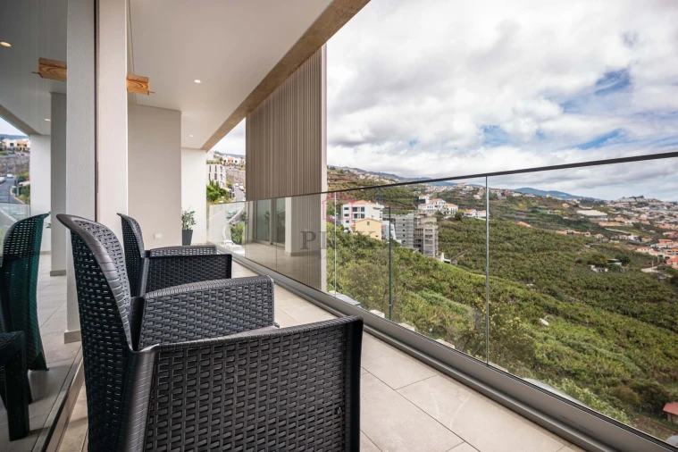 Apartamento T2 para Venda em Estreito de Camara de Lobos Foto 18