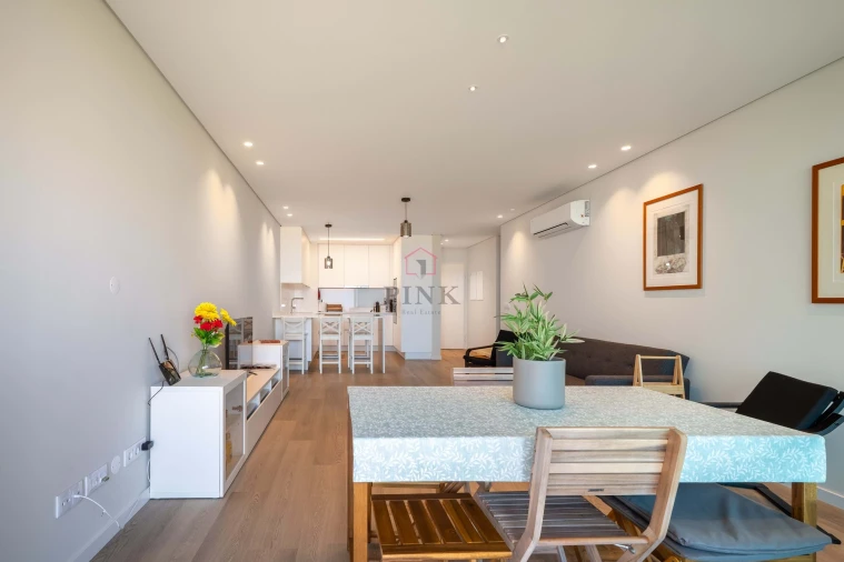 Apartamento T2 para Venda em Estreito de Camara de Lobos Foto 5