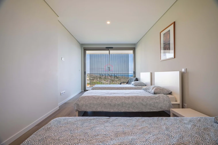 Apartamento T2 para Venda em Estreito de Camara de Lobos Foto 11