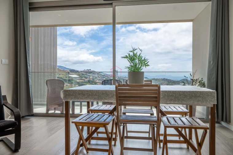 Apartamento T2 para Venda em Estreito de Camara de Lobos Foto 3