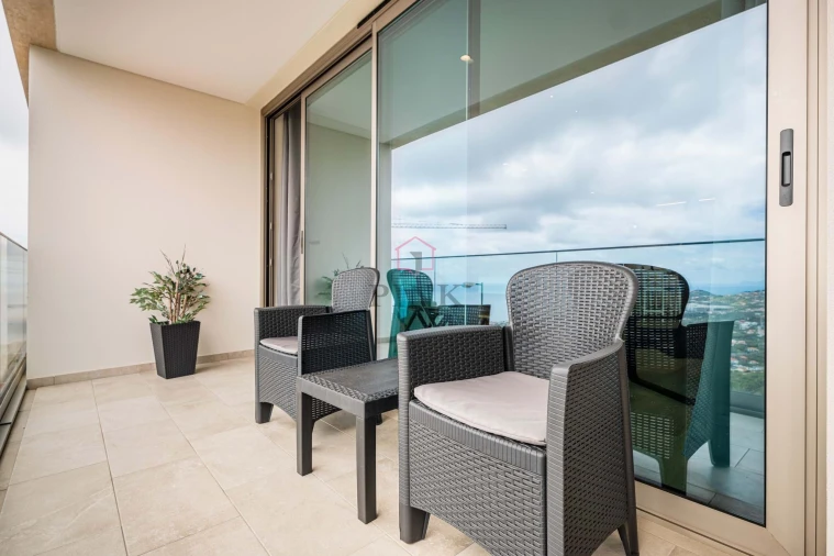 Apartamento T2 para Venda em Estreito de Camara de Lobos Foto 19