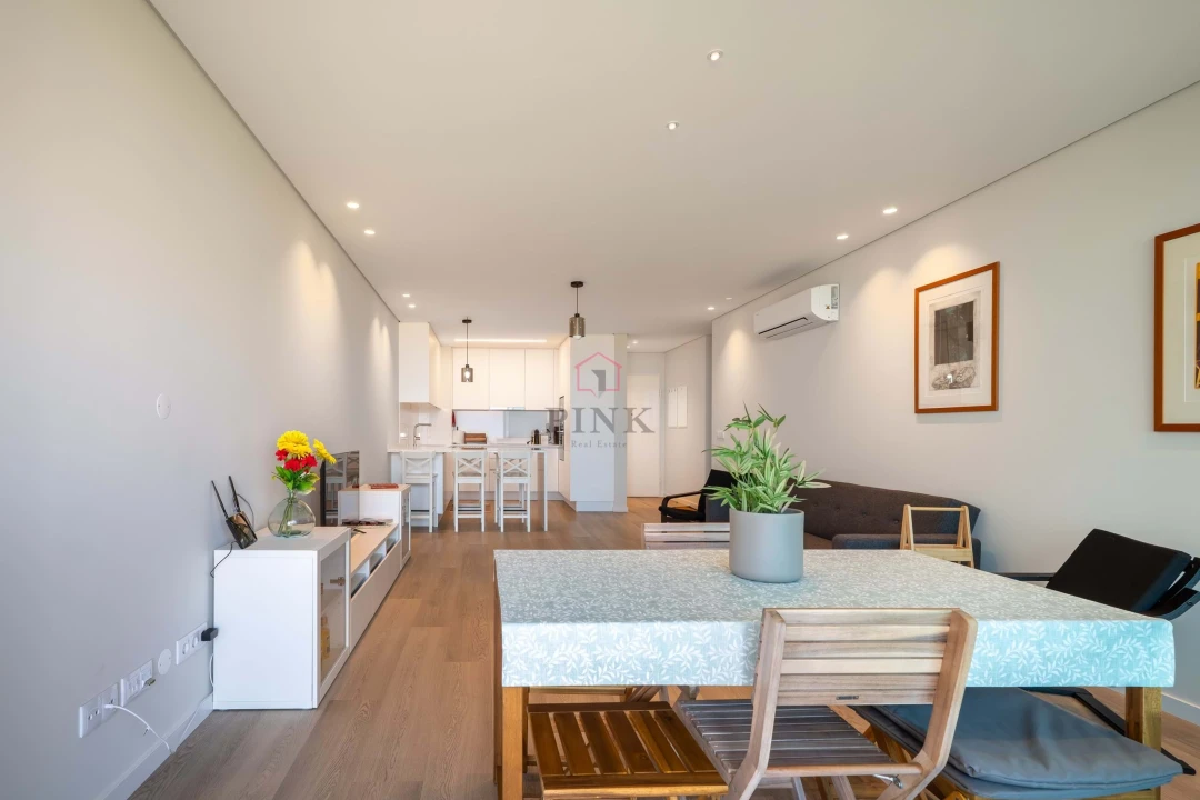 Apartamento T2 para Venda em Estreito de Camara de Lobos Foto 5