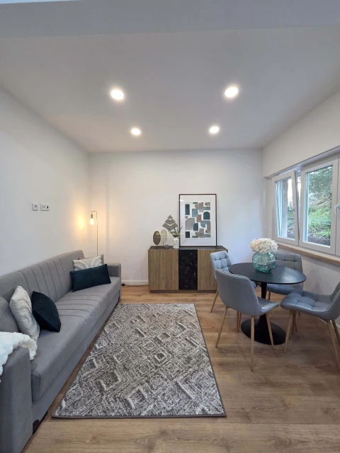 Apartamento T2 para Venda em Benfica