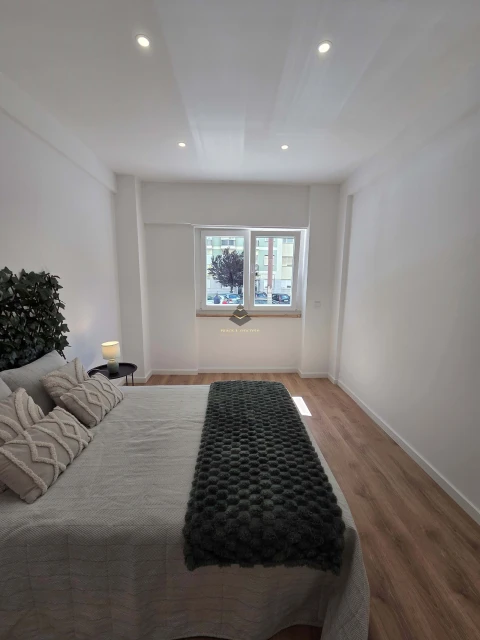 Apartamento T2 para Venda em Benfica