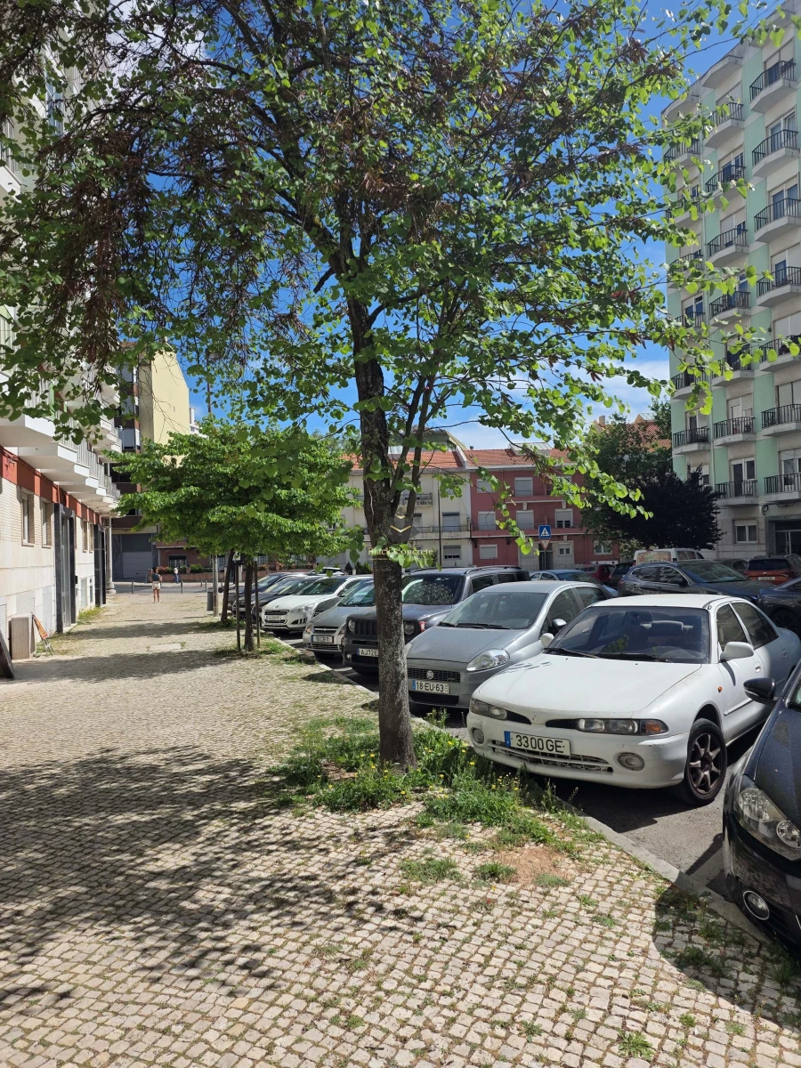 Apartamento T2 para Venda em Benfica Foto 17