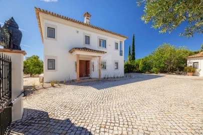 Moradia T3 para Venda em Olhão