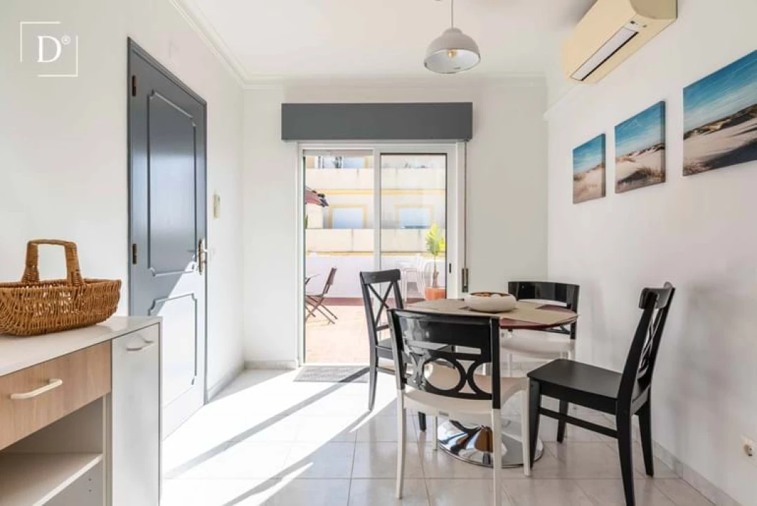 Apartamento T1 para Venda em Olhão Foto 8