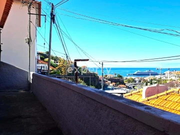 Moradia T3 para Venda em Funchal (Santa Maria Maior)