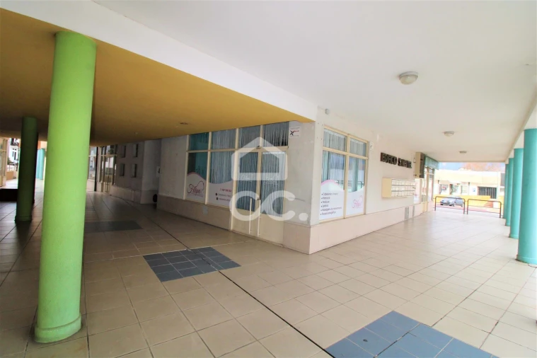 Negócio para Arrendamento em Santa Maria Maior Foto 8