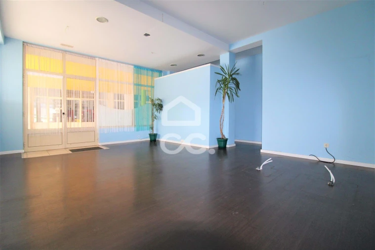 Negócio para Arrendamento em Santa Maria Maior Foto 2