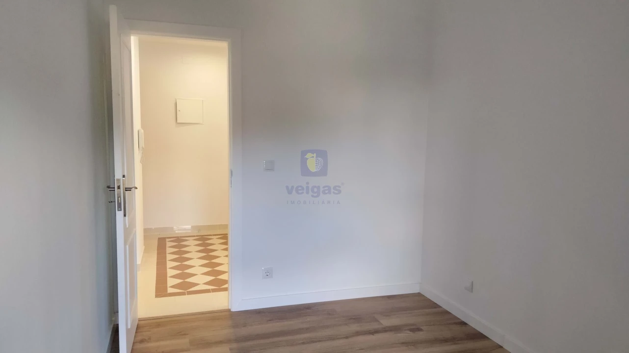 Apartamento T3 para Venda em Laranjeiro e Feijó Foto 15