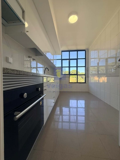 Apartamento T3 para Venda em Laranjeiro e Feijó