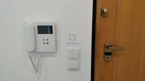 Apartamento T3 para Venda em Laranjeiro e Feijó