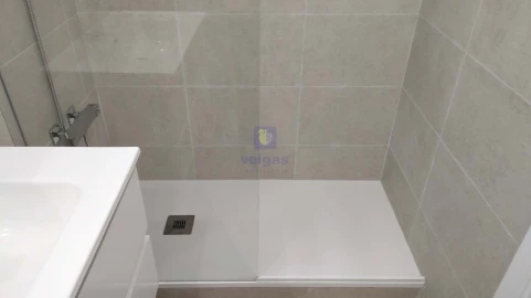 Apartamento T3 para Venda em Laranjeiro e Feijó