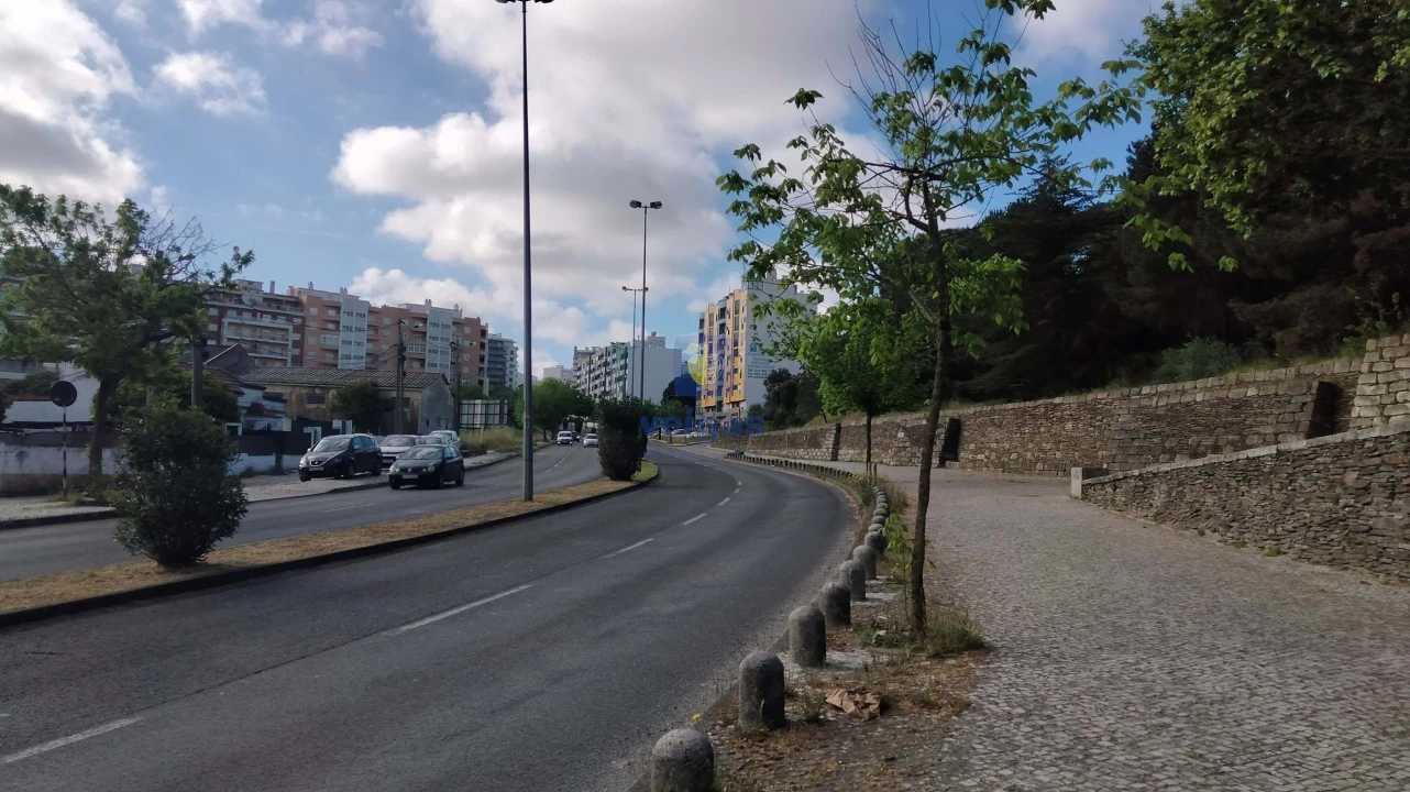 Apartamento T3 para Venda em Laranjeiro e Feijó Foto 35