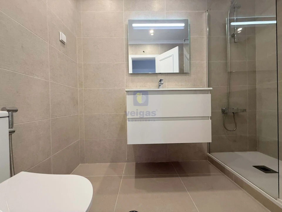 Apartamento T3 para Venda em Laranjeiro e Feijó Foto 19